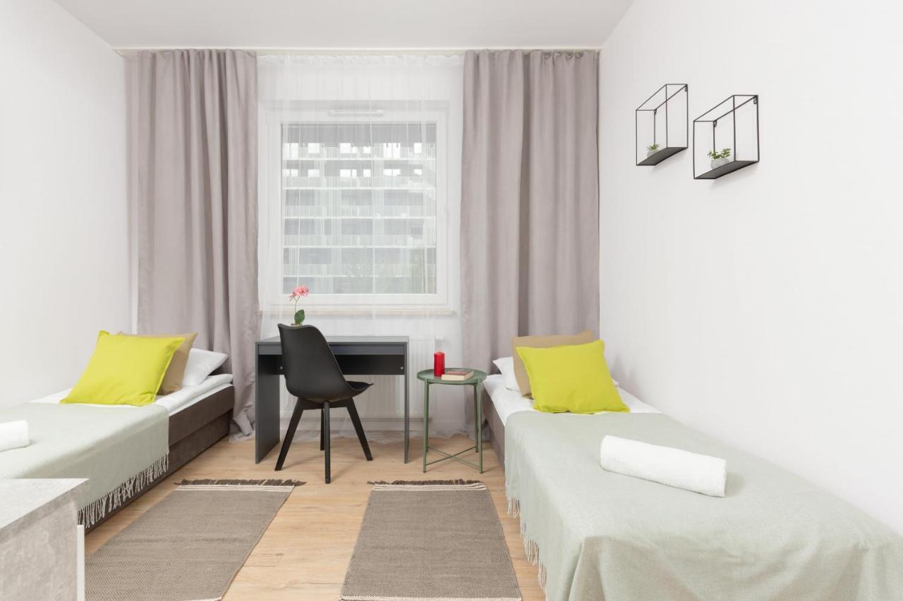 Stacja Wola Apartment Guminska By Noclegi Renters Warsaw Exterior photo
