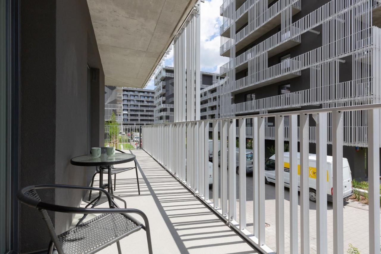 Stacja Wola Apartment Guminska By Noclegi Renters Warsaw Exterior photo