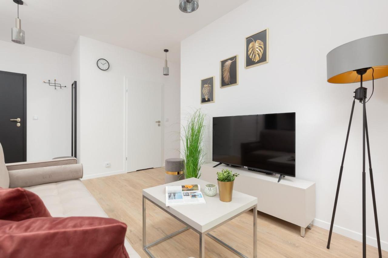 Stacja Wola Apartment Guminska By Noclegi Renters Warsaw Exterior photo